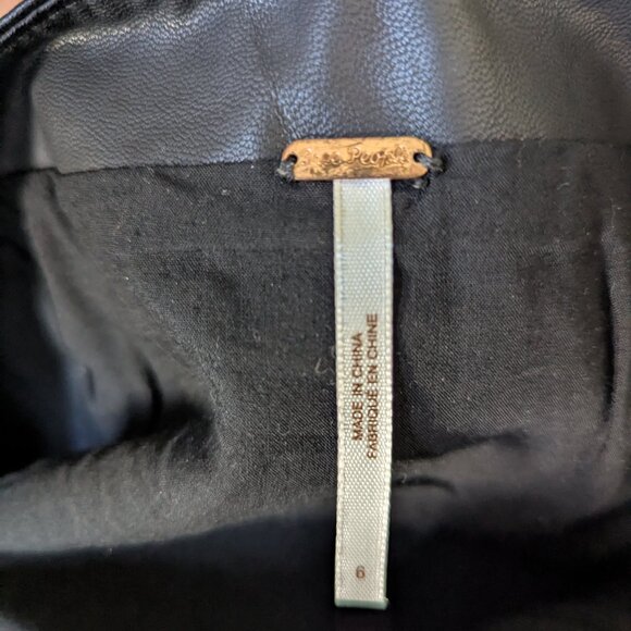 Free People vegan leather oh snap skirt black size 6 - Picture 4 of 8